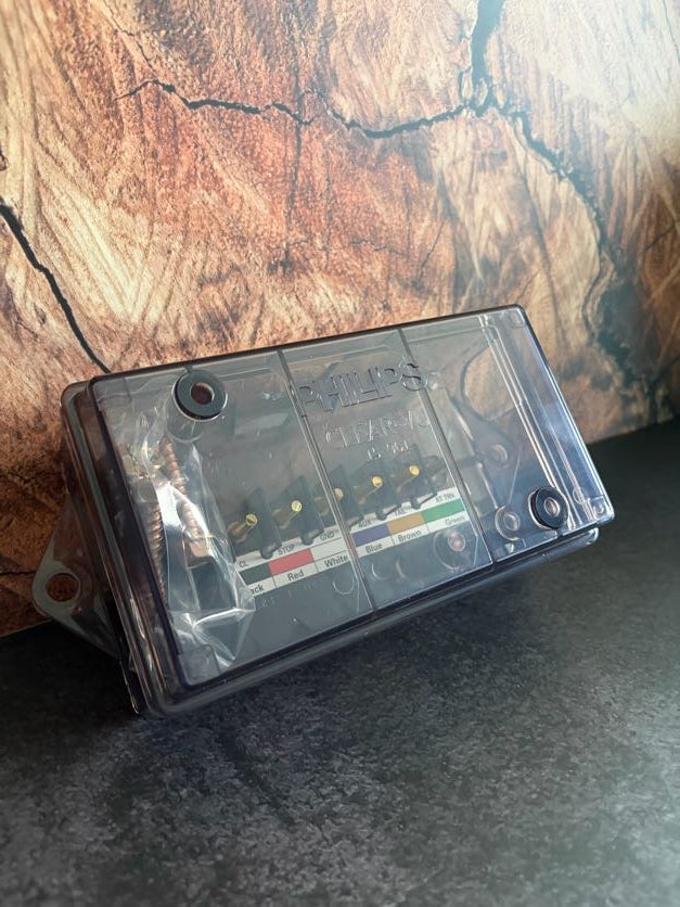 15-961 Junction Box | 7-Way Wiring Junction Box with Stud Terminals